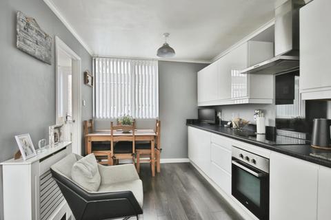 undefined, Newlyn Close, Hull, HU7 4PJ
