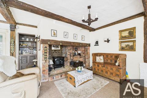 undefined, Tudor house, 5 High Street, TN33 0AE