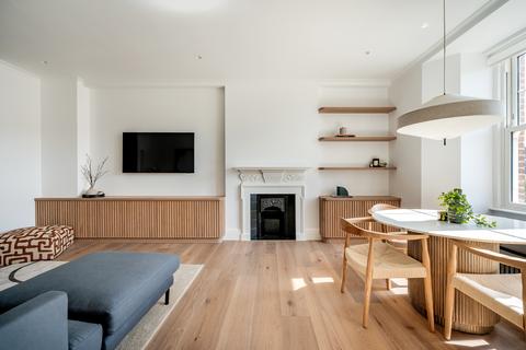 2 bedroom flat to rent, Arundel Mansions, Kelvedon Road, London SW6