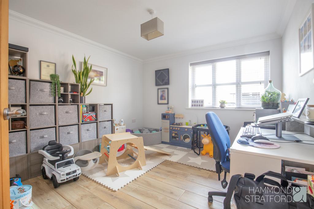 Study/Bedroom 5