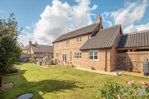 4 bedroom detached house for sale, Harper Close, Shropham