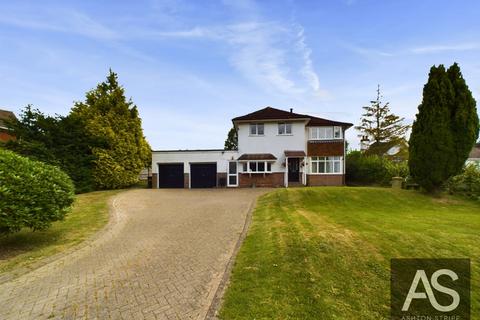 3 bedroom detached house for sale, Staplecross, Robertsbridge, TN32