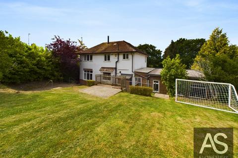 3 bedroom detached house for sale, Staplecross, Robertsbridge, TN32