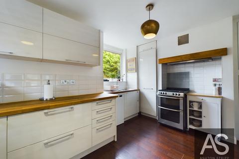 3 bedroom detached house for sale, Staplecross, Robertsbridge, TN32