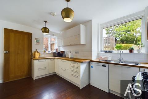 3 bedroom detached house for sale, Staplecross, Robertsbridge, TN32