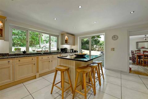 7 Dower Park, Windsor, SL4 4BQ