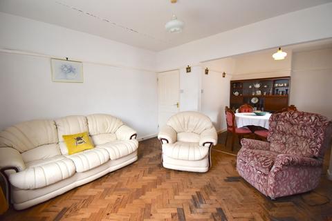 2 bedroom detached bungalow for sale, Holywell Crescent, Abergavenny, NP7