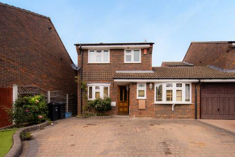 undefined, Owen Gardens, Woodford Green, IG8