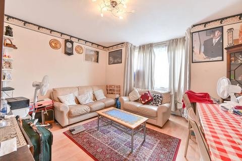 4 bedroom terraced house for sale, Chantry Crescent, Willesden, London, NW10