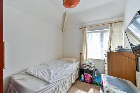 26 Waters Road, Kingston Upon Thames, KT1 3LP