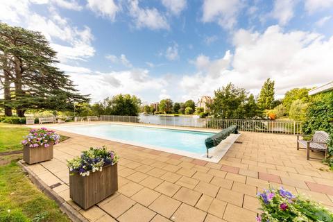 undefined, Albany Park Road, North Kingston, Kingston upon Thames, KT2