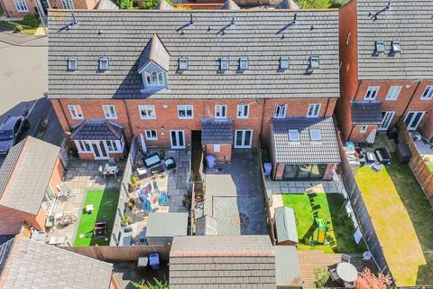3 bedroom townhouse for sale, Blundell Road, Whiston, L35