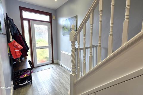 17 Bohun Grove, Barnet, EN4 8UA