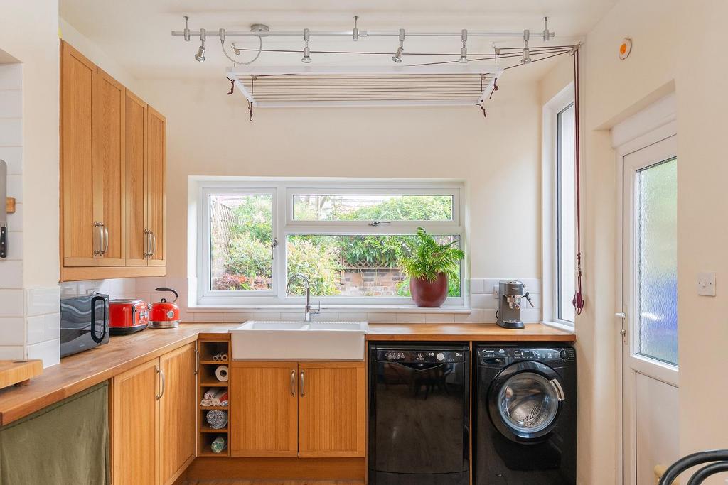 2 D7 RGK - Kitchen A.jpg