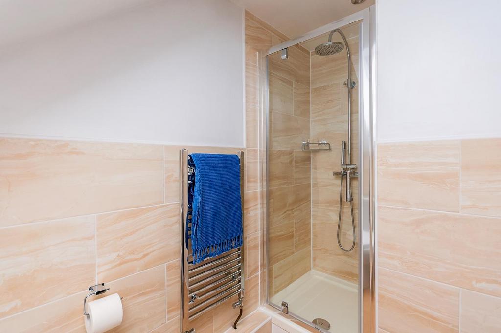2 D7 RGK - Ensuite A.jpg