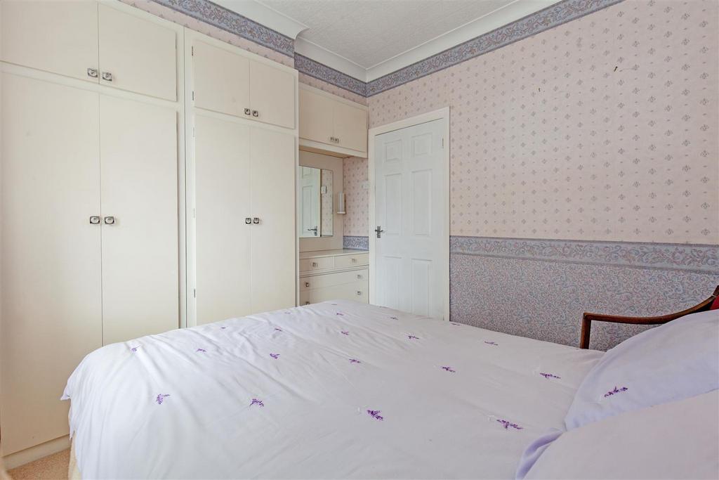 Bedroom 2-2.jpg