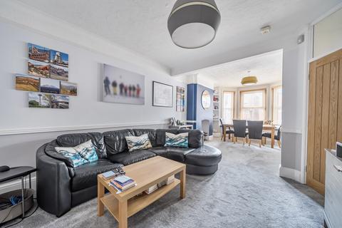 49 Ampthill Road, Southampton, SO15 8LN