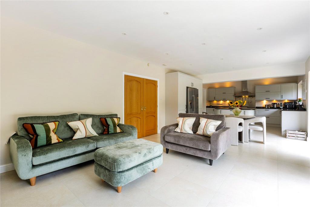 Family Room/Kitchen