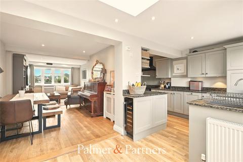 127 Heath Drive, Chelmsford, CM2 9HQ