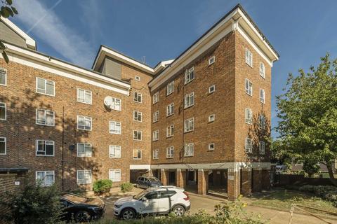 3 bedroom flat for sale, Horn Lane, London W3