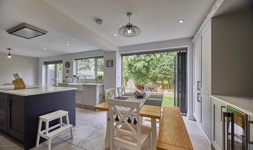 8 Borrowdale Close ES 7.jpg