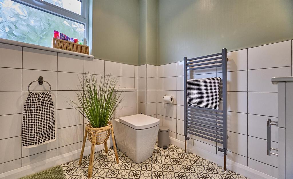 Family Shower Room