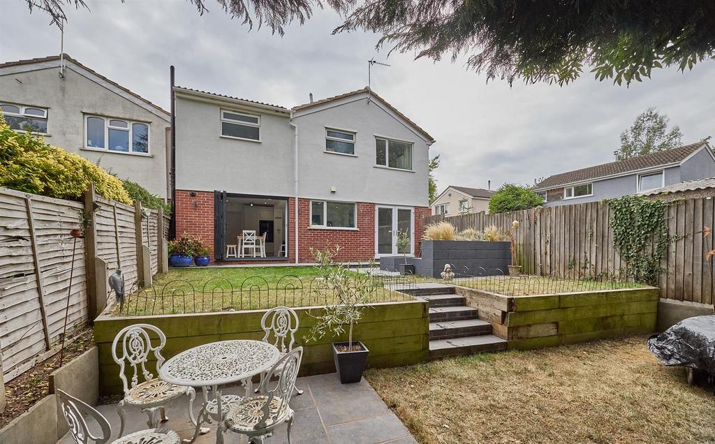 8 Borrowdale Close ES 22.jpg