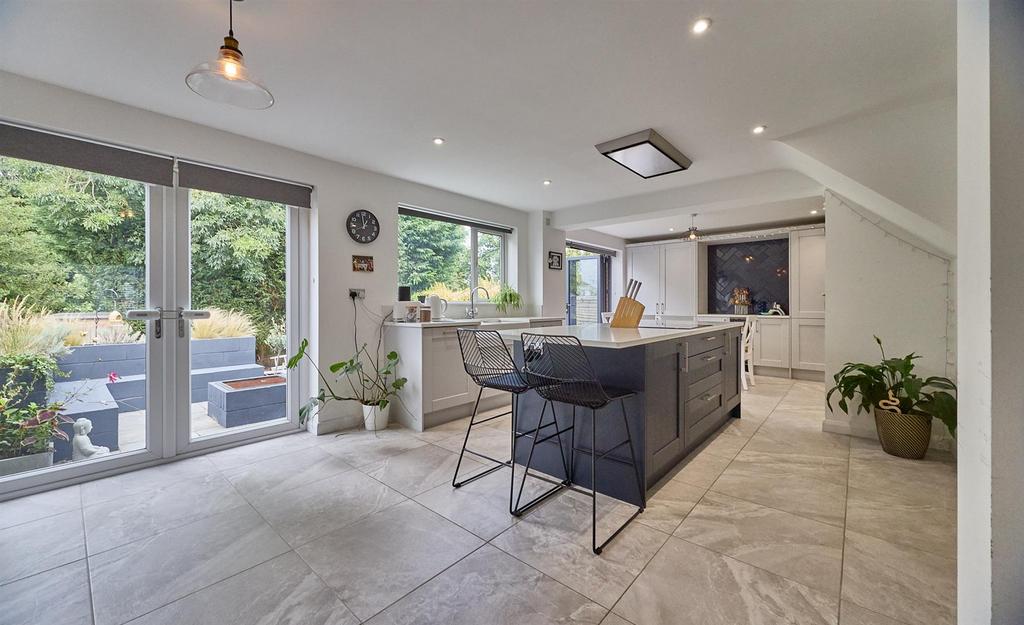 8 Borrowdale Close ES 1.jpg