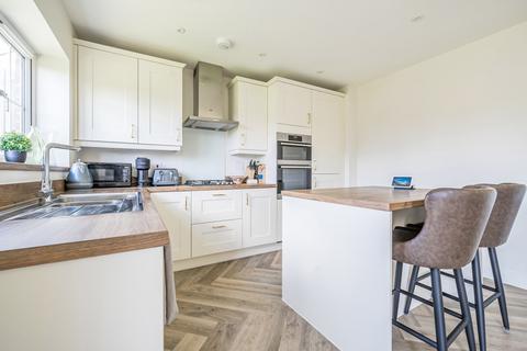 3 bedroom semi-detached house for sale, Clover Way, Bishops Waltham, Southampton, Hampshire, SO32