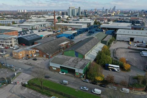 Warehouse to rent, Z Warehouse, Mosley Rd Manchester M17 1PS