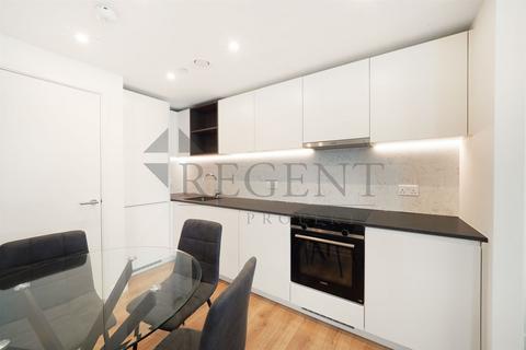 2 bedroom apartment to rent, One Thames Quay, Marsh Wall, E14