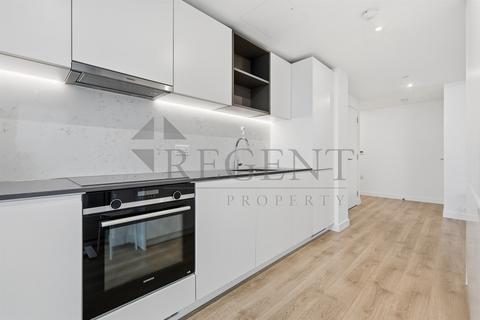 2 bedroom apartment to rent, One Thames Quay, Marsh Wall, E14