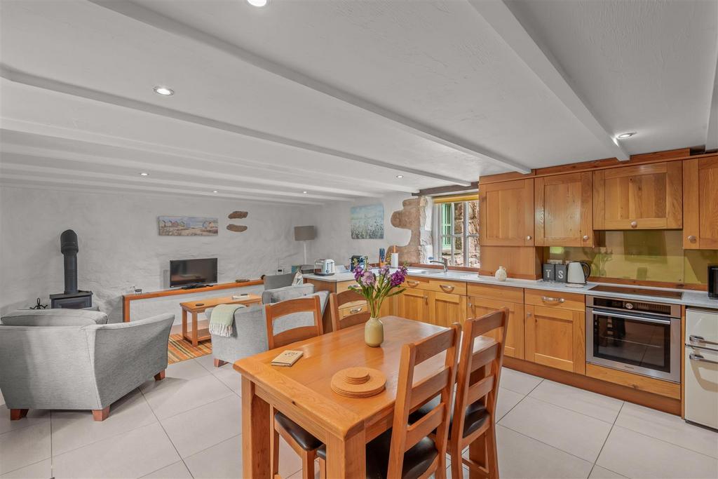 Lavender Kitchen/lounge