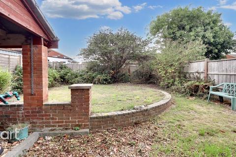 6 Barnston Close, Luton, LU2 9RZ