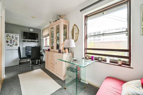111 Abbeyfield Road, London, SE16 2BS