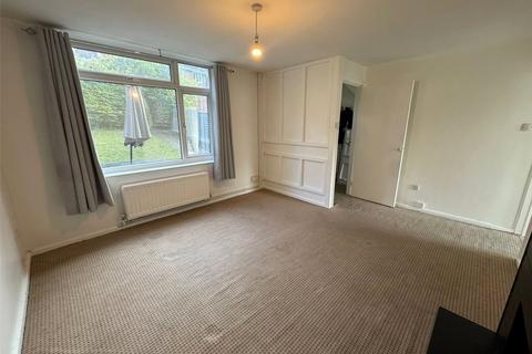 2 bedroom terraced house to rent, Southend Road, Hampshire SP10