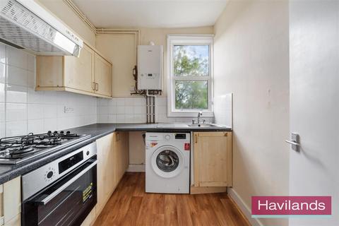 1 bedroom flat for sale, Thornford Road, London