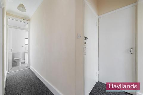 1 bedroom flat for sale, Thornford Road, London