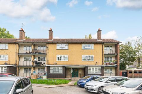 Pawsons Road, Croydon, CR0