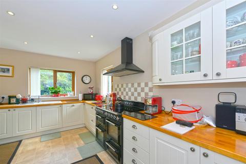 3 bedroom detached house for sale, Dorricotts Place, Yockleton, Shrewsbury