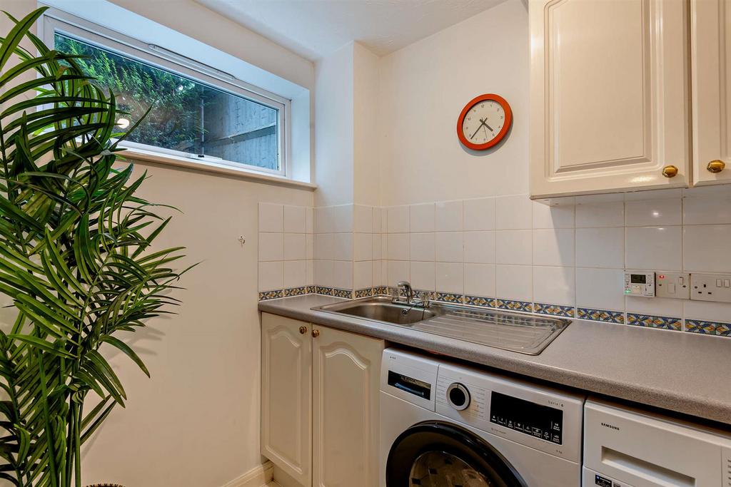 8662013-interior15-800.jpg