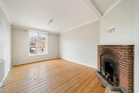 1 bedroom flat for sale, High Street, Esher, KT10