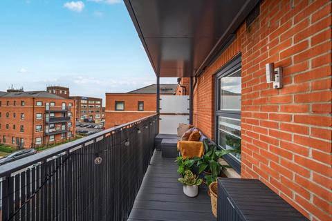 2 bedroom apartment for sale, Bridge Road East, Welwyn Garden City, Hertfordshire