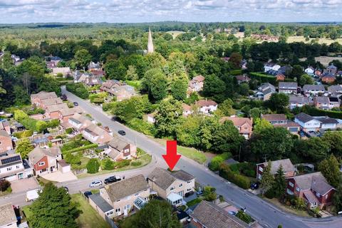 4 bedroom detached house for sale, Yaverland Drive, Bagshot GU19