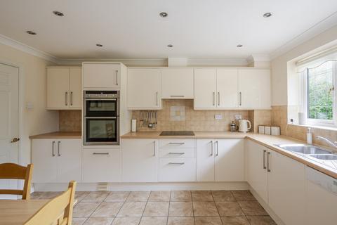 1 Cottis Close, Langdon Hills, Basildon, SS16 6SQ