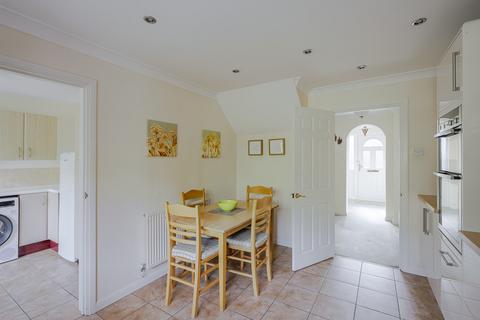 1 Cottis Close, Langdon Hills, Basildon, SS16 6SQ