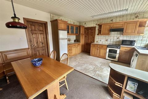 3 bedroom detached bungalow for sale, Huddersfield Road, Liversedge