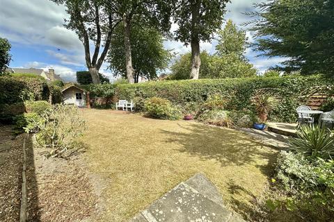 3 bedroom detached bungalow for sale, Huddersfield Road, Liversedge