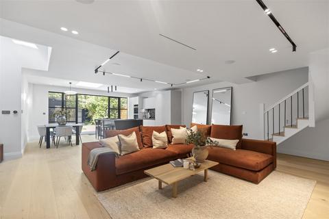 3 bedroom apartment for sale, Fellows Road, Belsize Park, London NW3