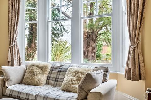 5 bedroom semi-detached house for sale, Lower Green Road, Tunbridge Wells